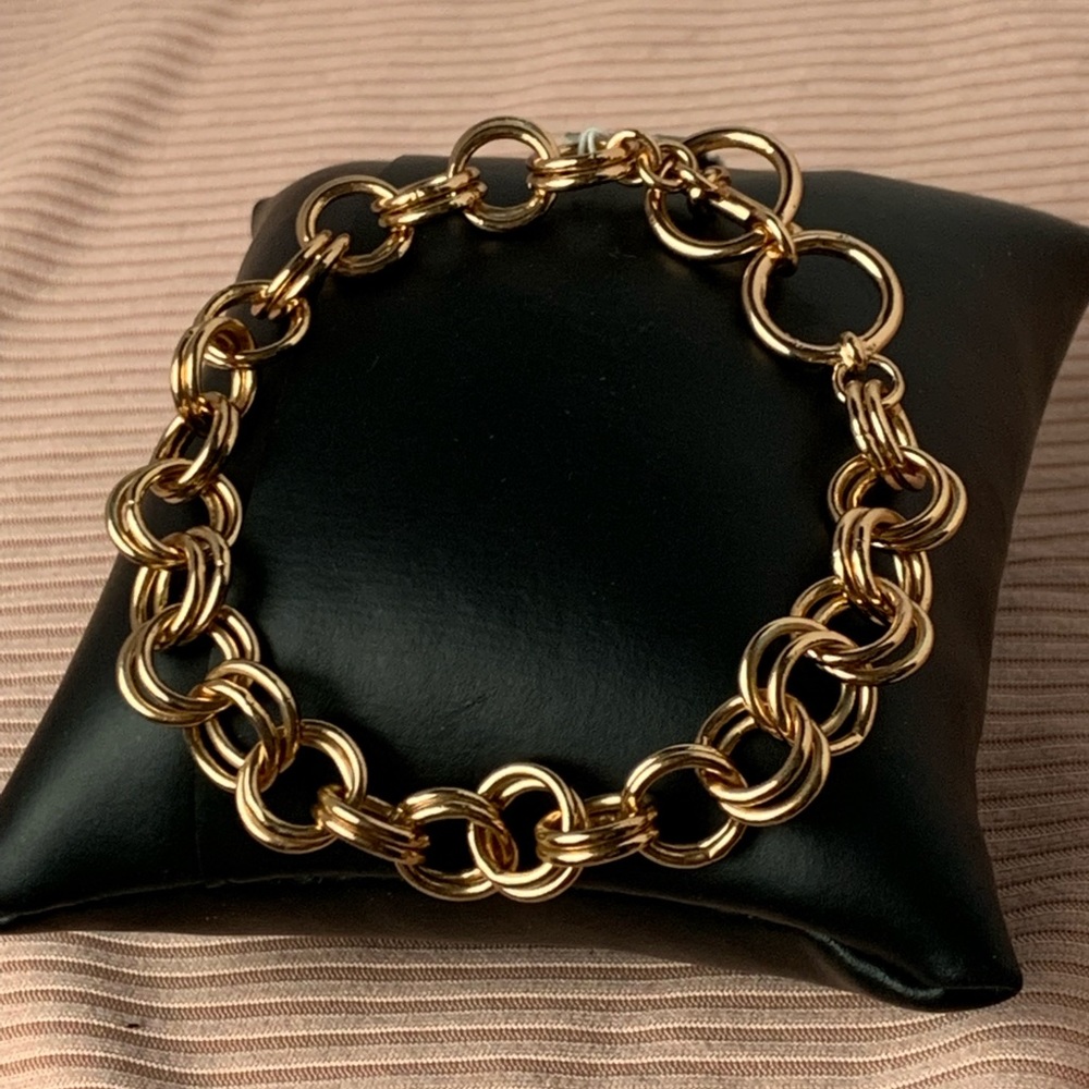 Kendra Scott bracelet